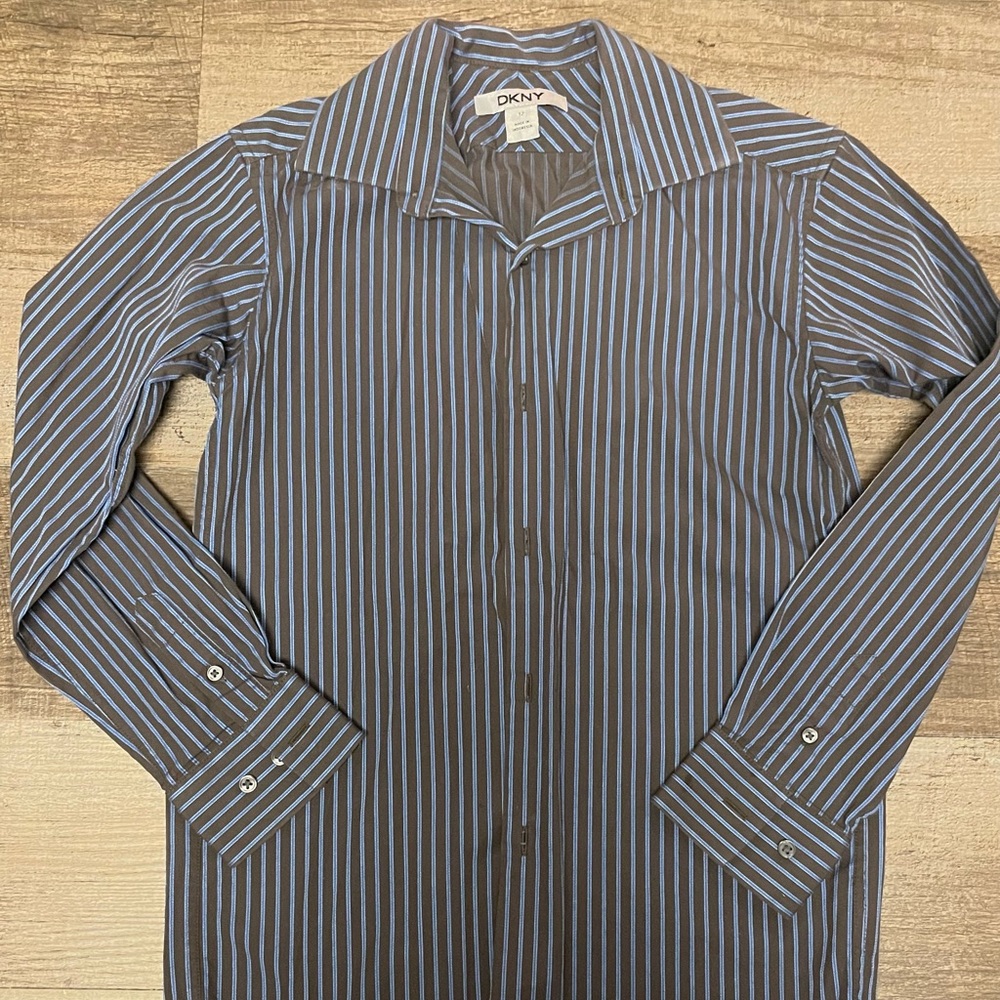 Boys Size 12 DKNY Long Sleeve Button Up (249)